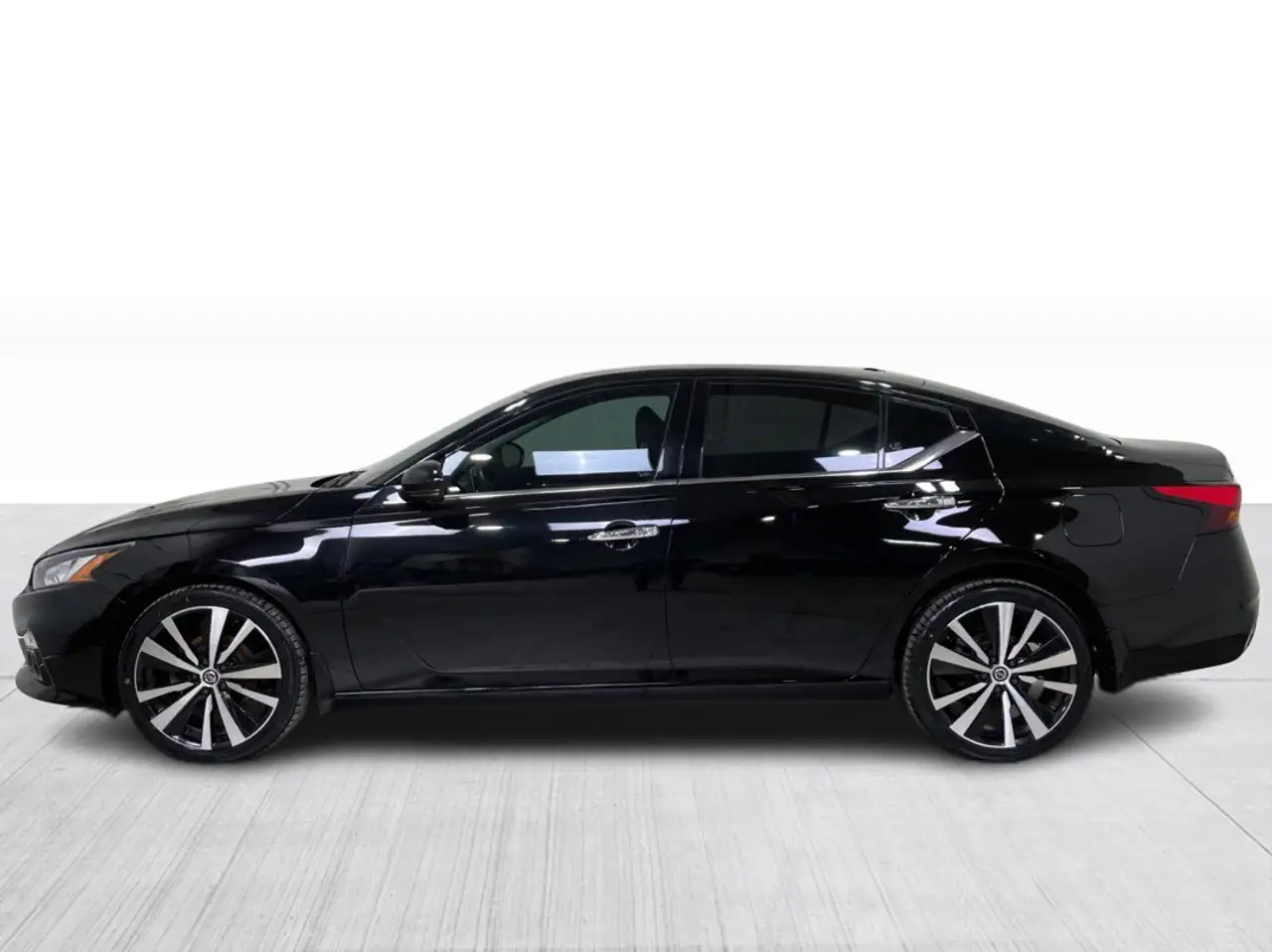 Nissan Altima fotografie Nissan Altima