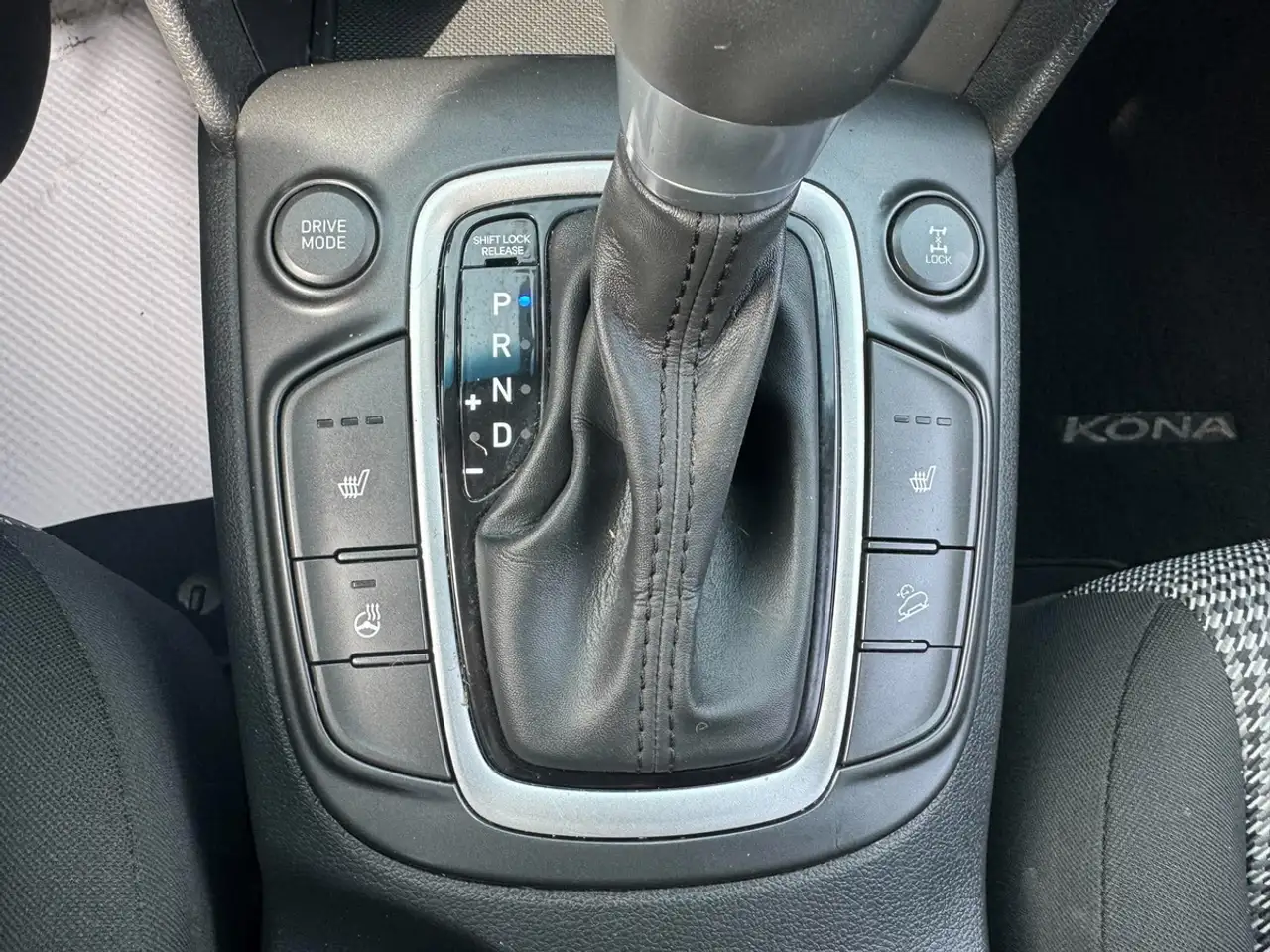Hyundai KONA снимка Hyundai KONA