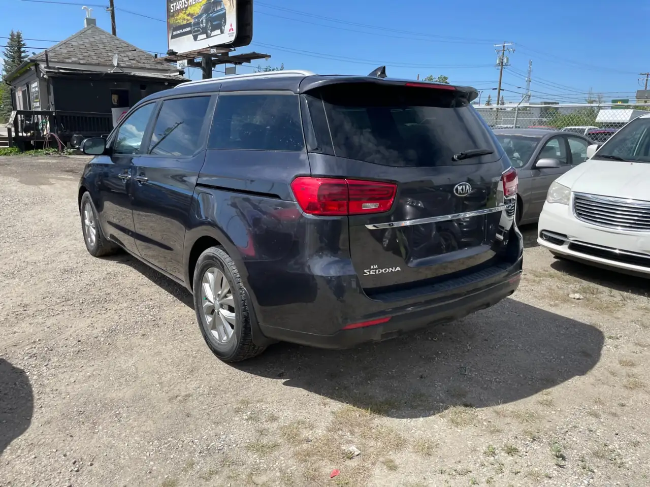 Kia Sedona снимка Kia Sedona