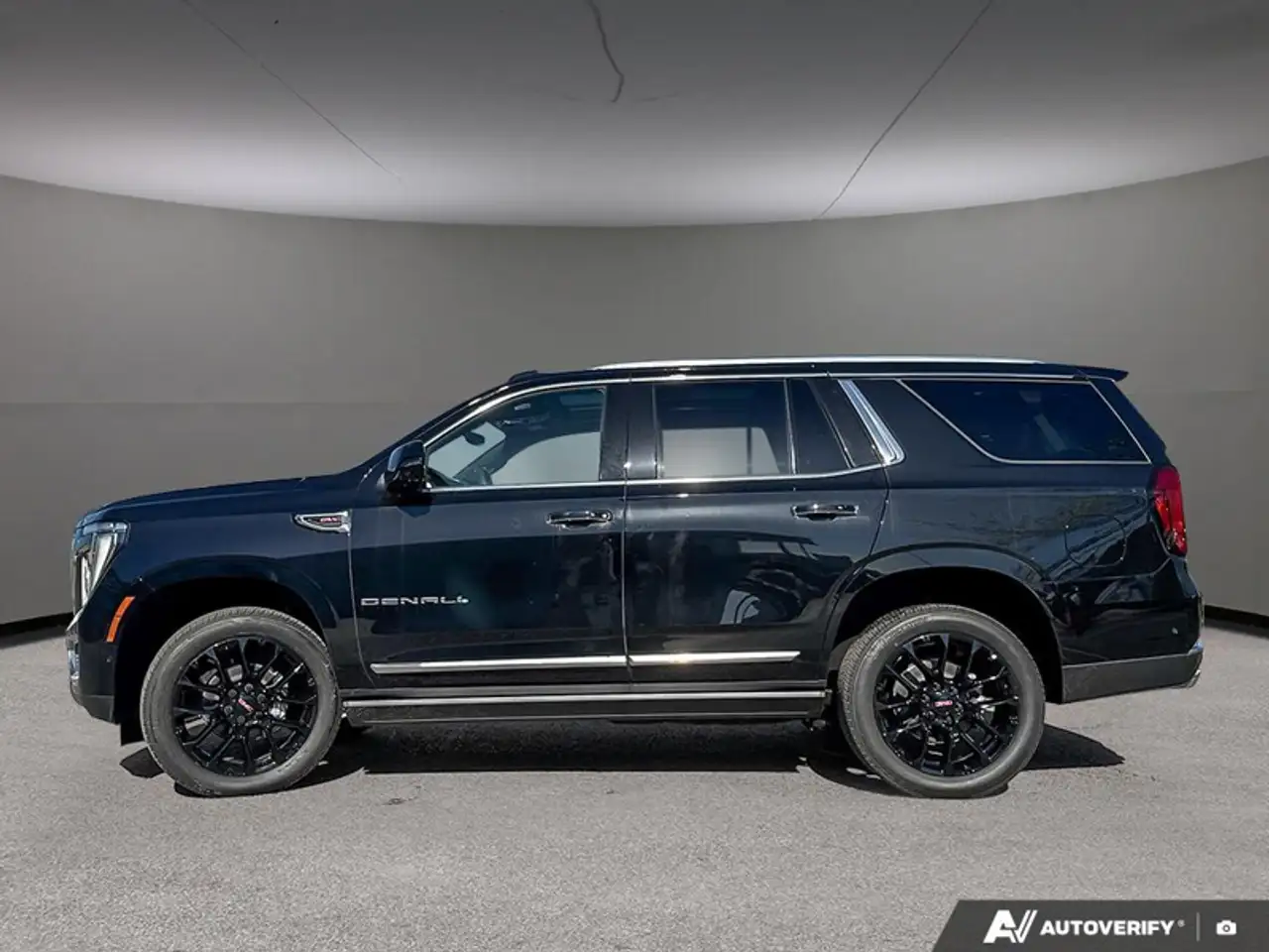 GMC Yukon photo GMC Yukon
