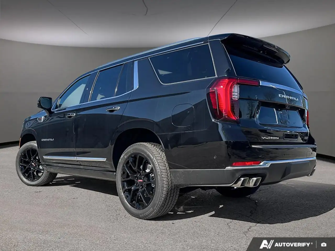 GMC Yukon photo GMC Yukon