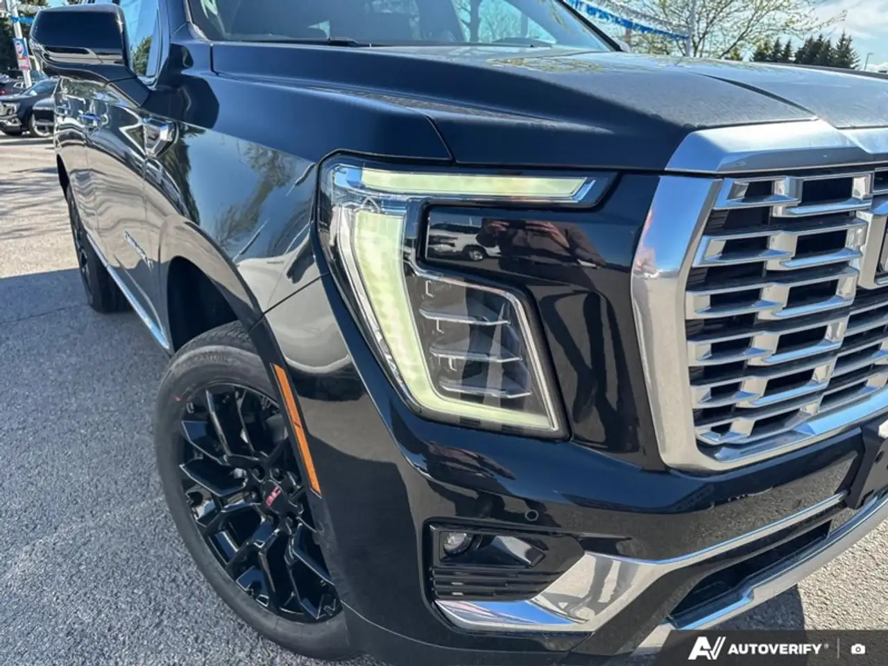 GMC Yukon photo GMC Yukon