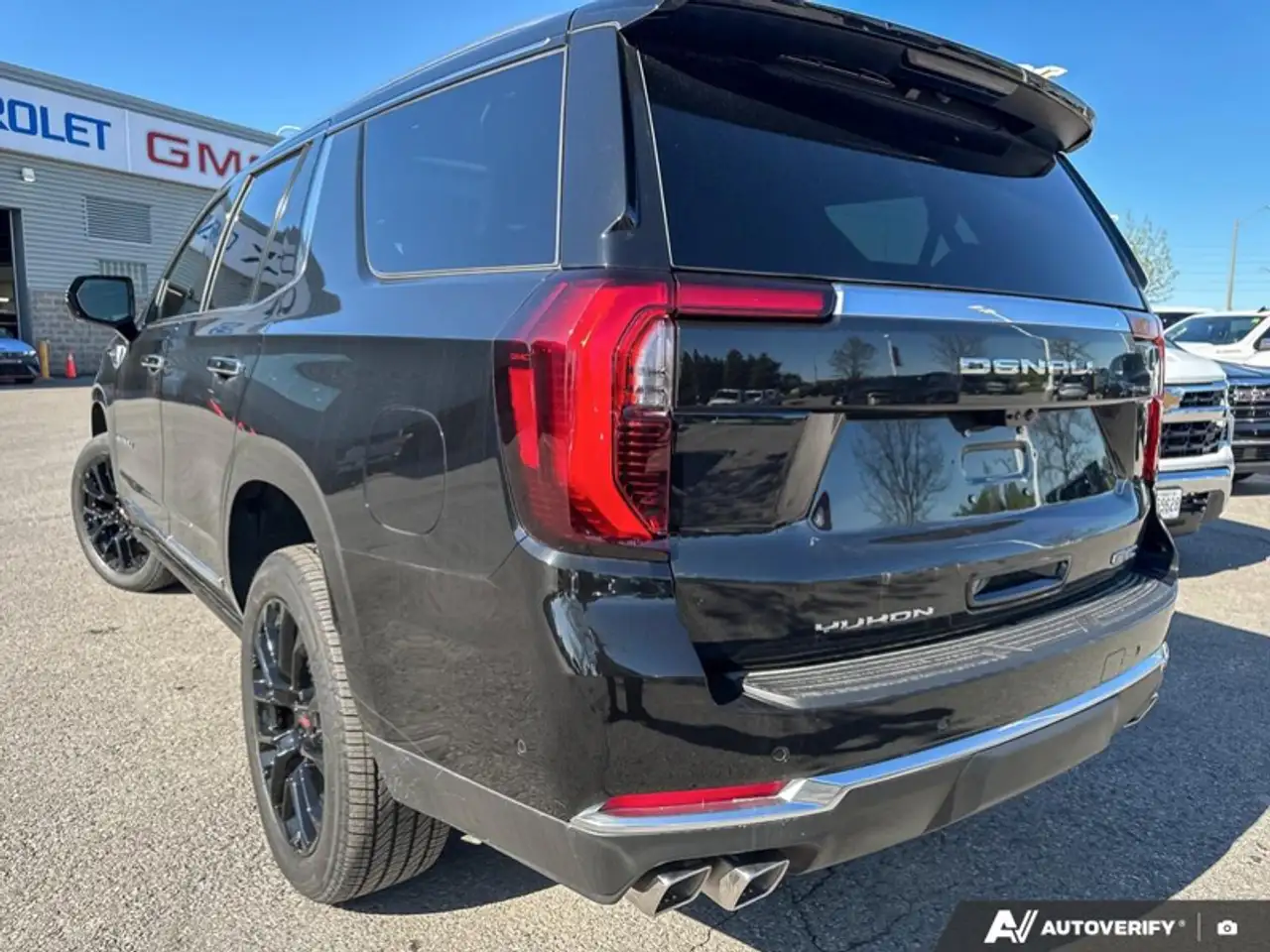 GMC Yukon photo GMC Yukon