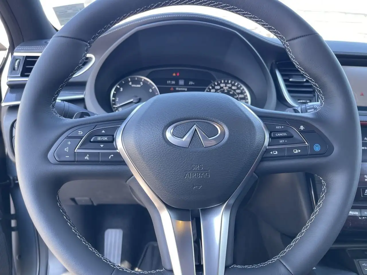 Infiniti QX50 снимка Infiniti QX50