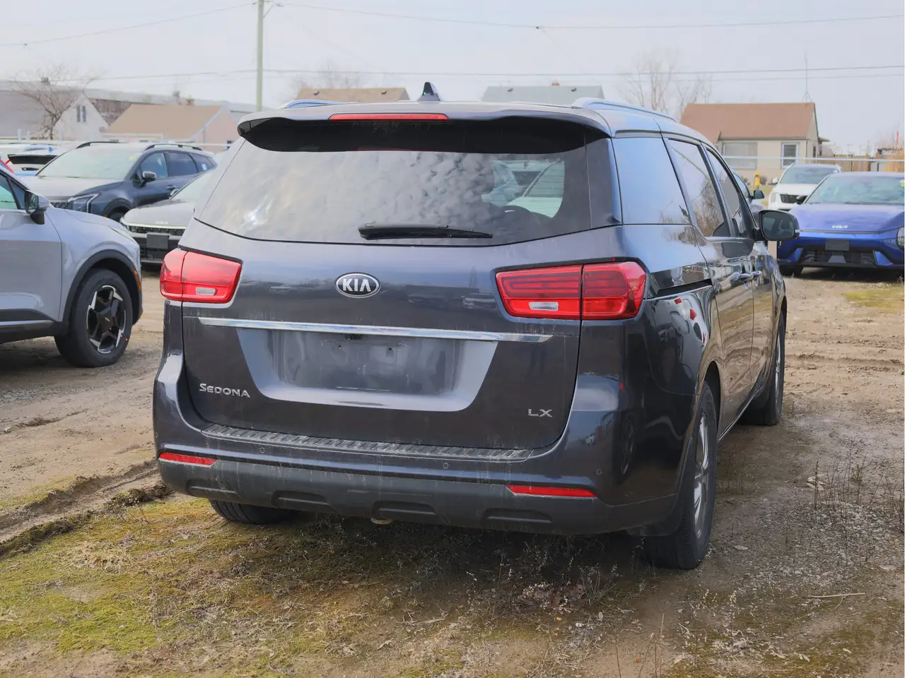 Kia Sedona снимка Kia Sedona