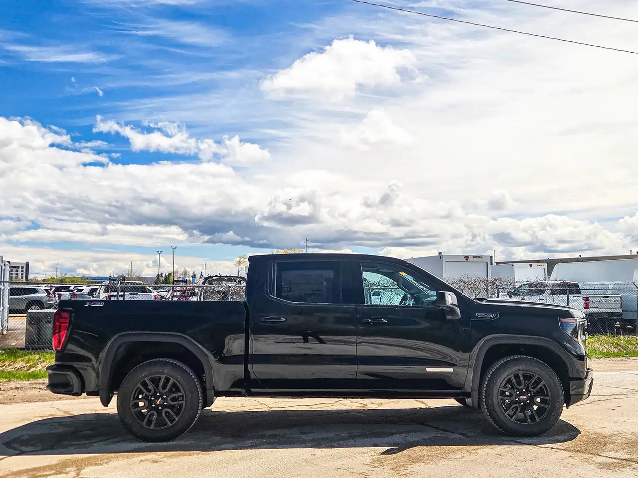 GMC Sierra 1500 photo GMC Sierra 1500