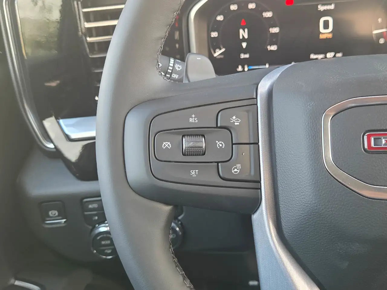 GMC Sierra 1500 photo GMC Sierra 1500