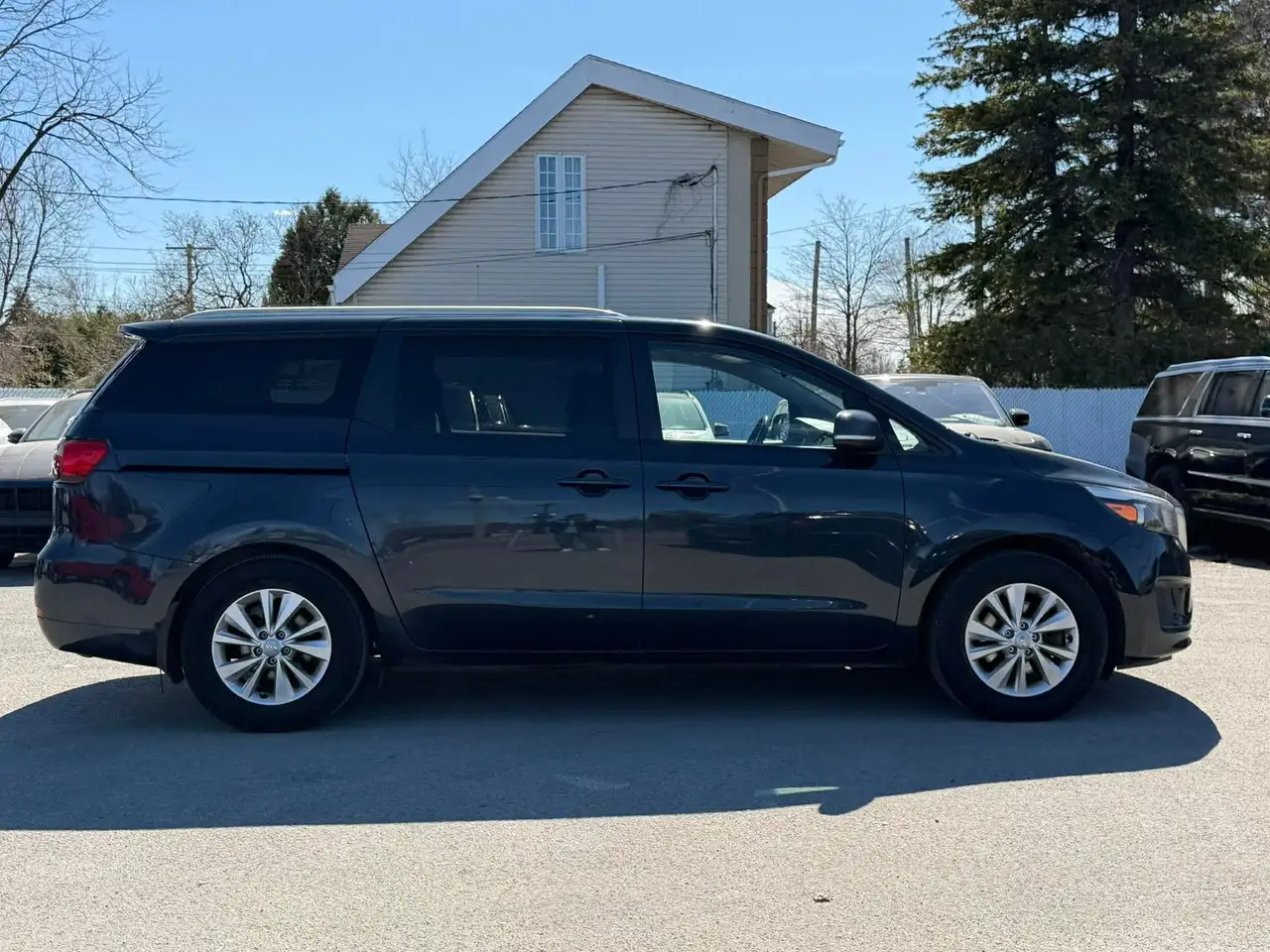 Kia Sedona photo Kia Sedona