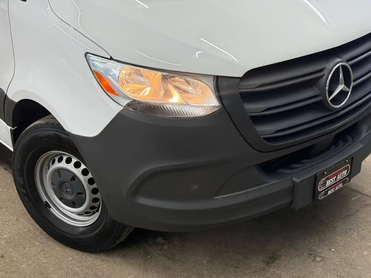Mercedes-Benz Sprinter снимка Mercedes-Benz Sprinter