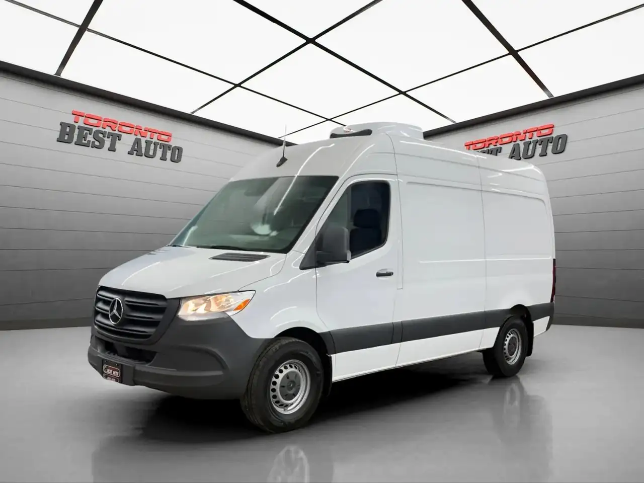 Mercedes-Benz Sprinter снимка Mercedes-Benz Sprinter