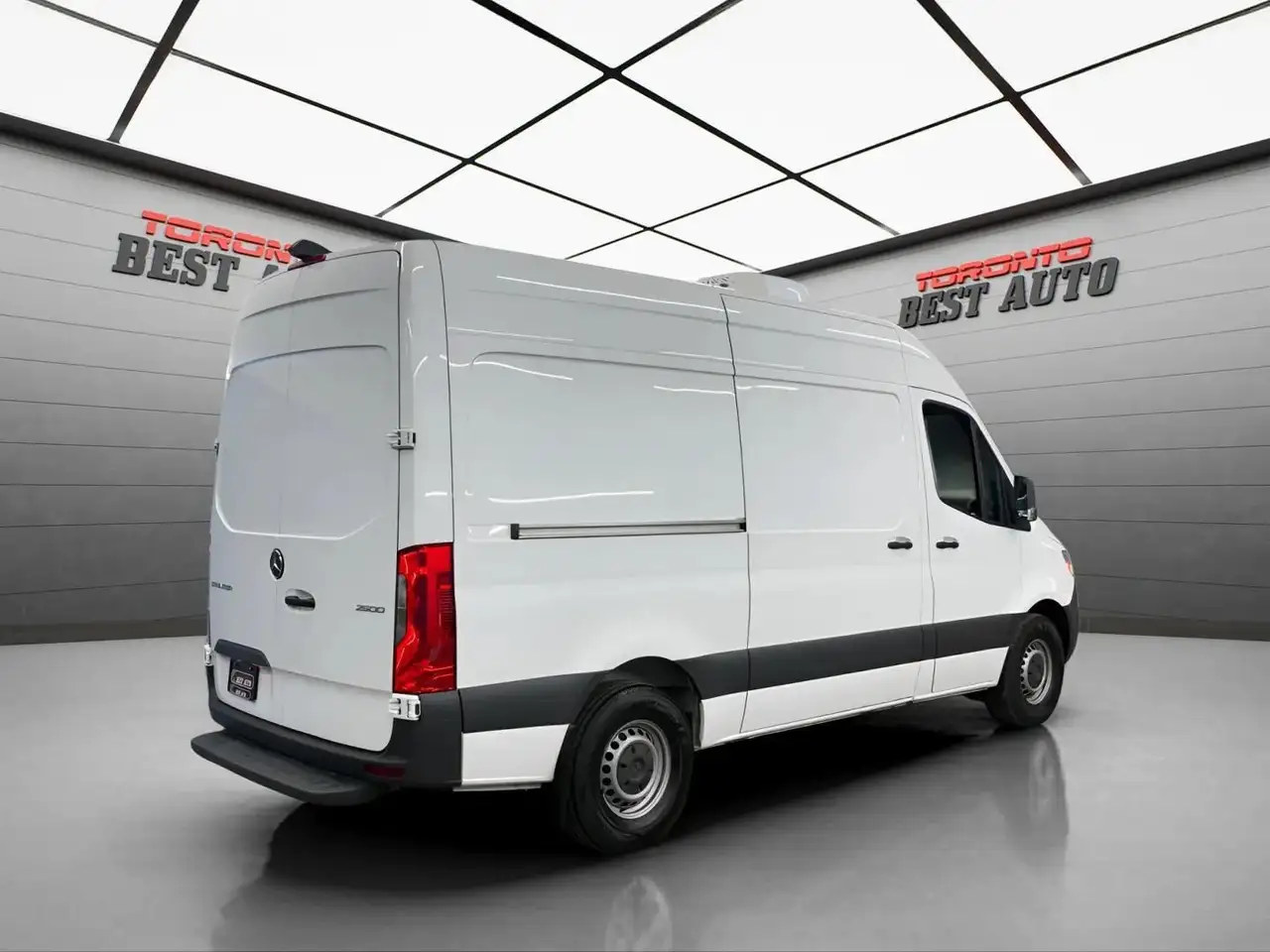 Mercedes-Benz Sprinter снимка Mercedes-Benz Sprinter