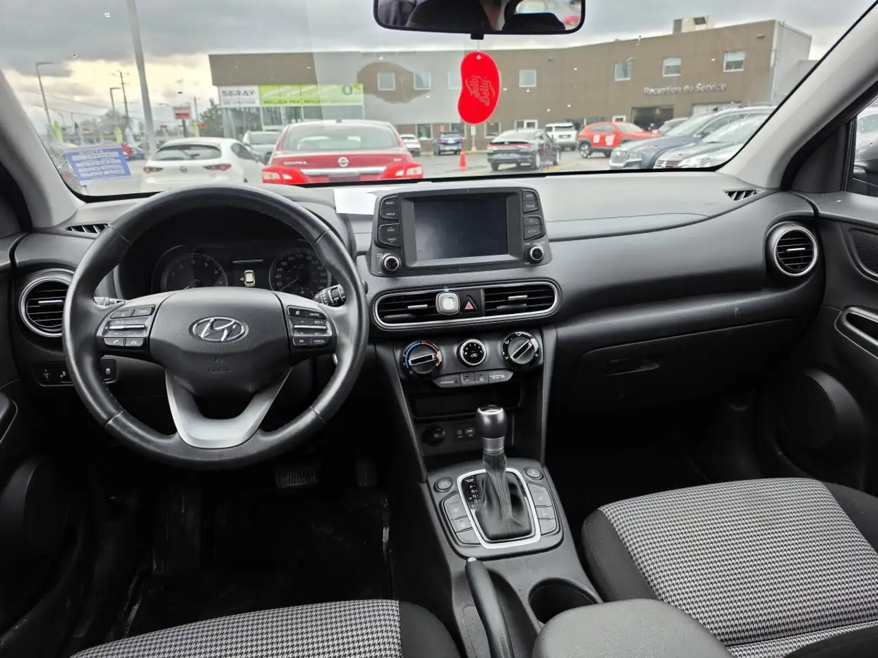 Hyundai KONA снимка Hyundai KONA