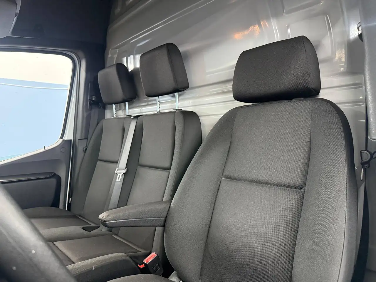 Mercedes-Benz Sprinter снимка Mercedes-Benz Sprinter
