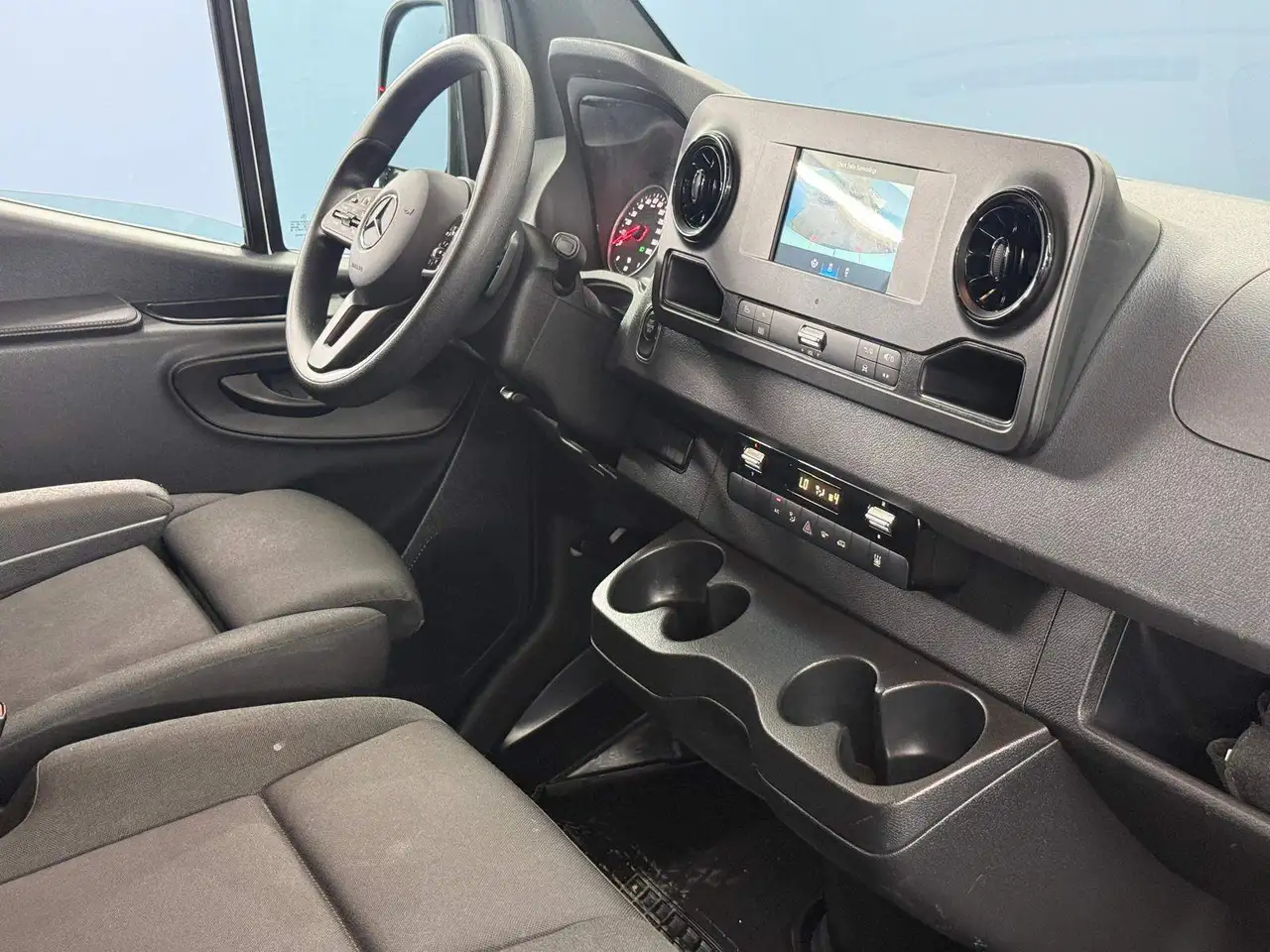 Mercedes-Benz Sprinter снимка Mercedes-Benz Sprinter