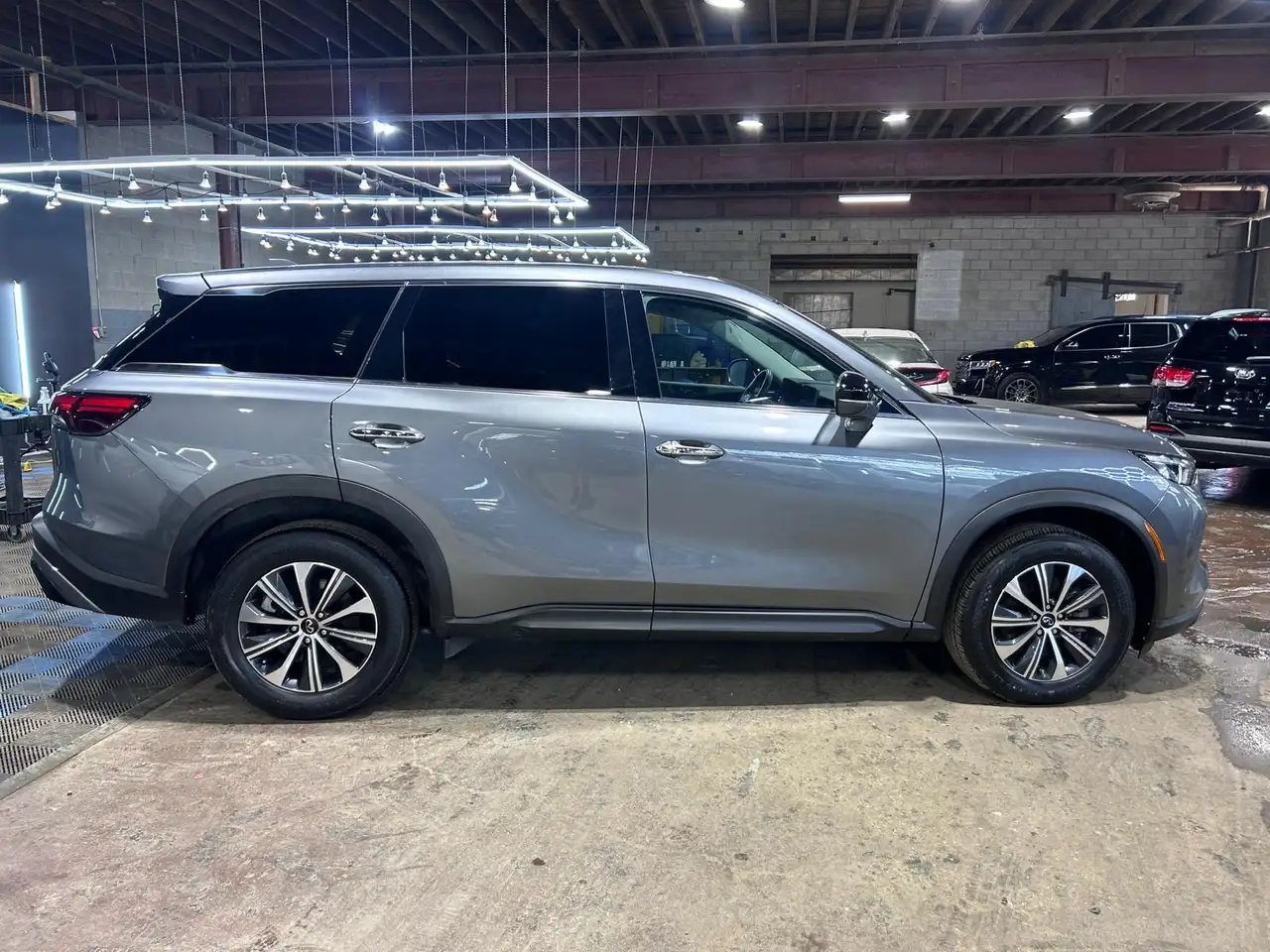 Infiniti QX60 снимка Infiniti QX60