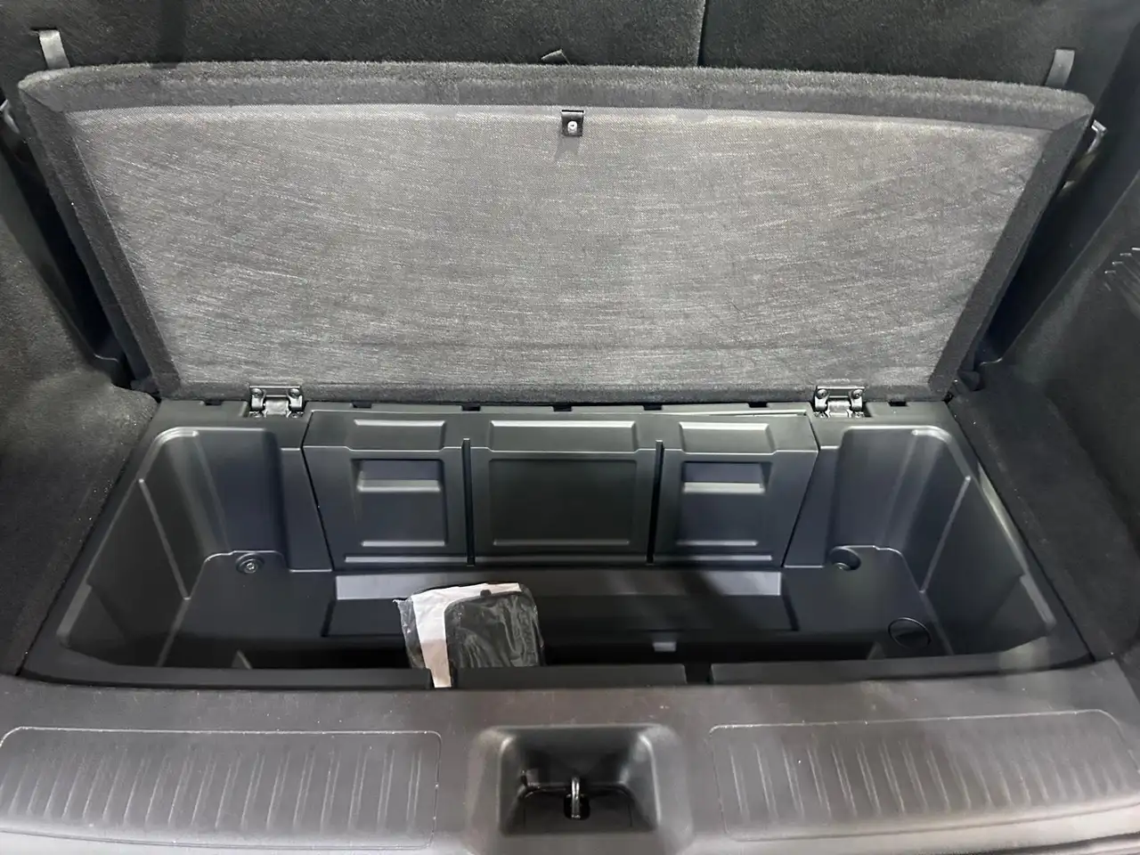 Infiniti QX60 снимка Infiniti QX60