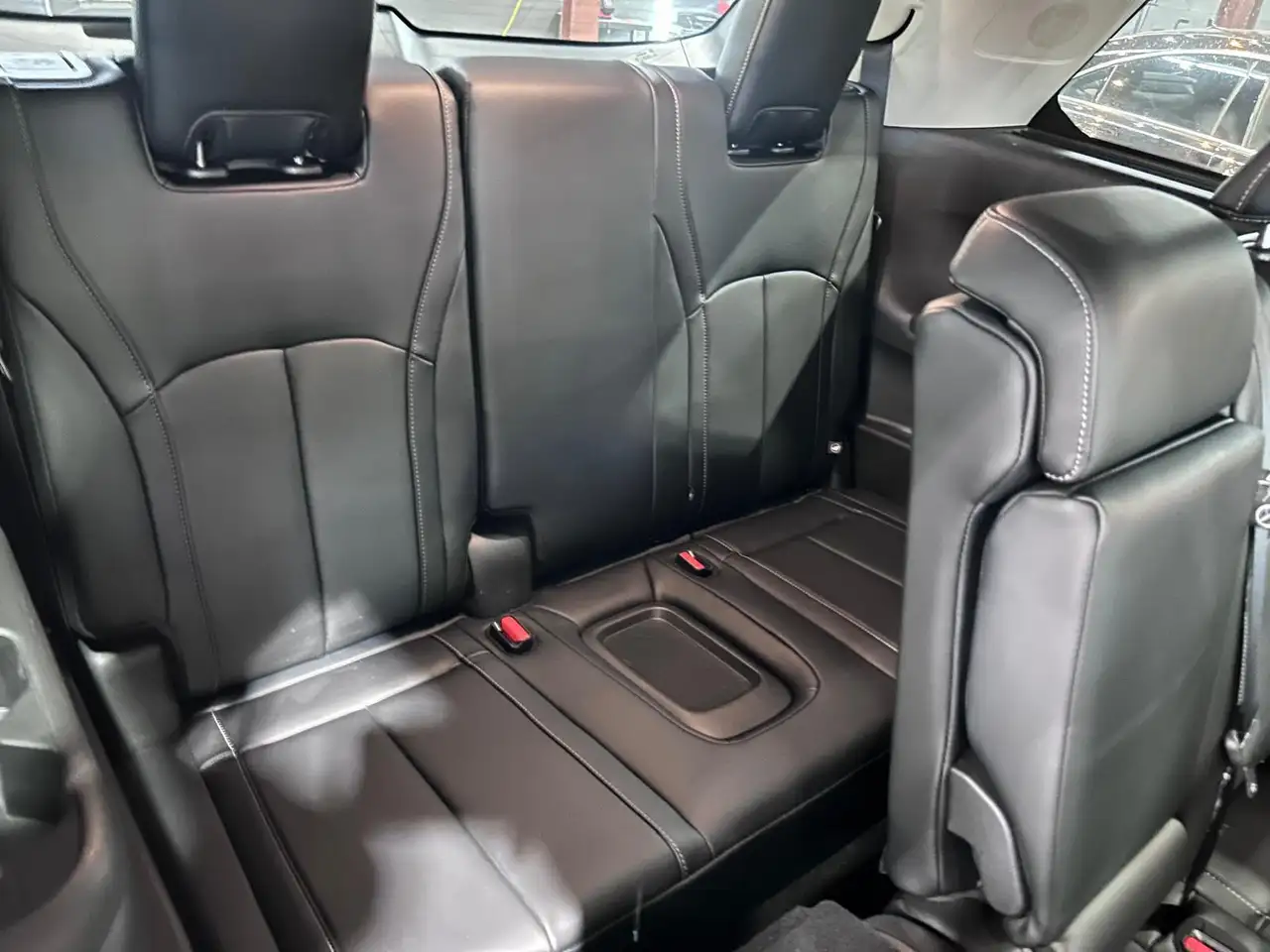 Infiniti QX60 снимка Infiniti QX60