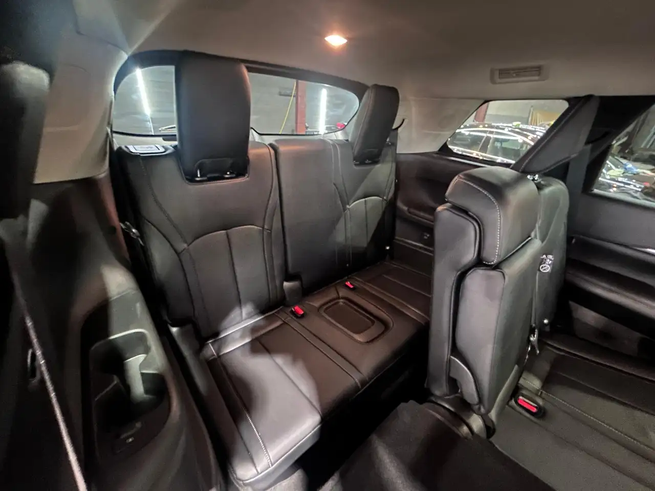 Infiniti QX60 снимка Infiniti QX60