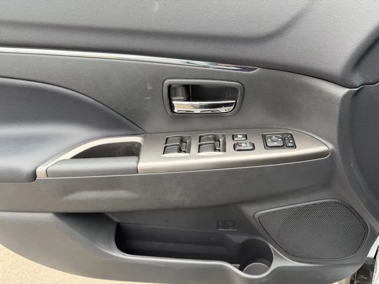 Mitsubishi RVR снимка Mitsubishi RVR