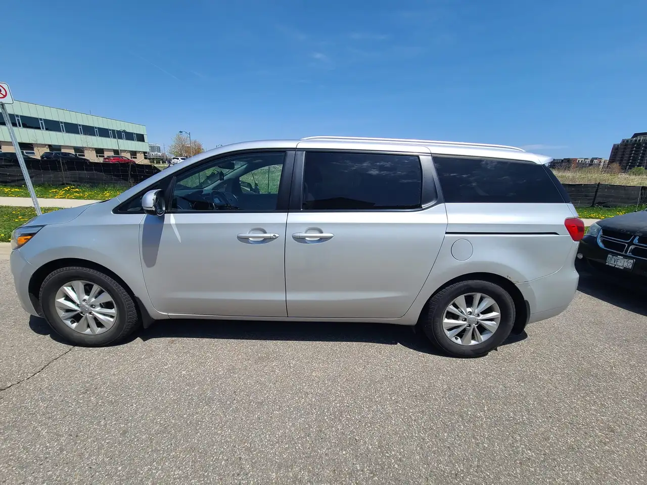 Kia Sedona снимка Kia Sedona