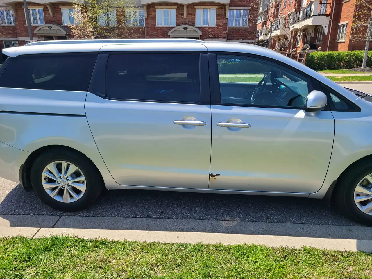 Kia Sedona снимка Kia Sedona