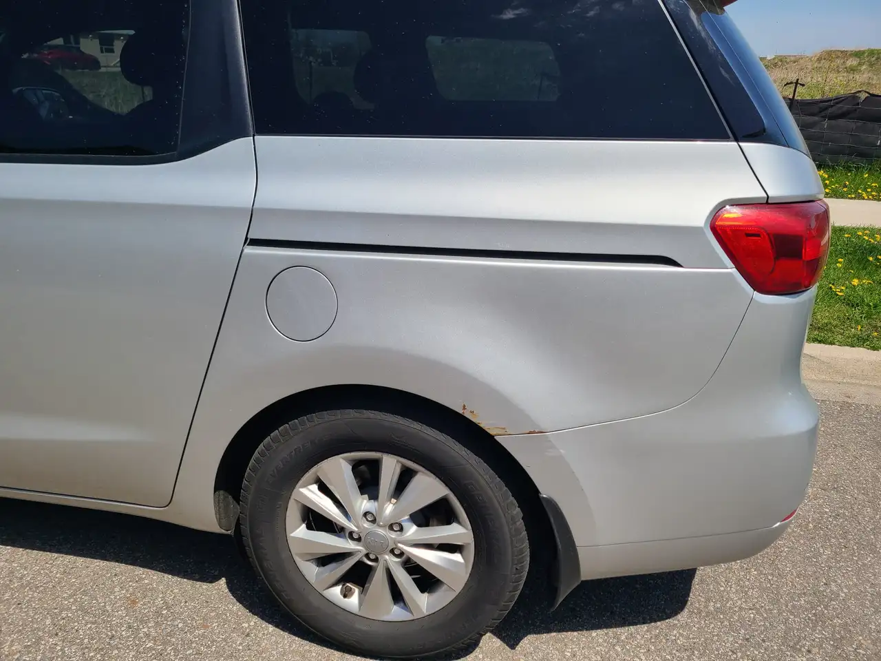 Kia Sedona снимка Kia Sedona