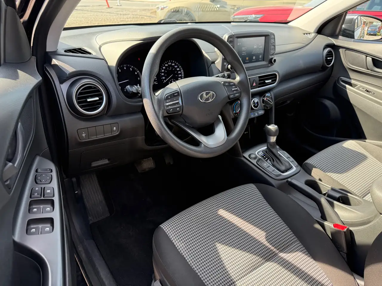Hyundai KONA photo Hyundai KONA
