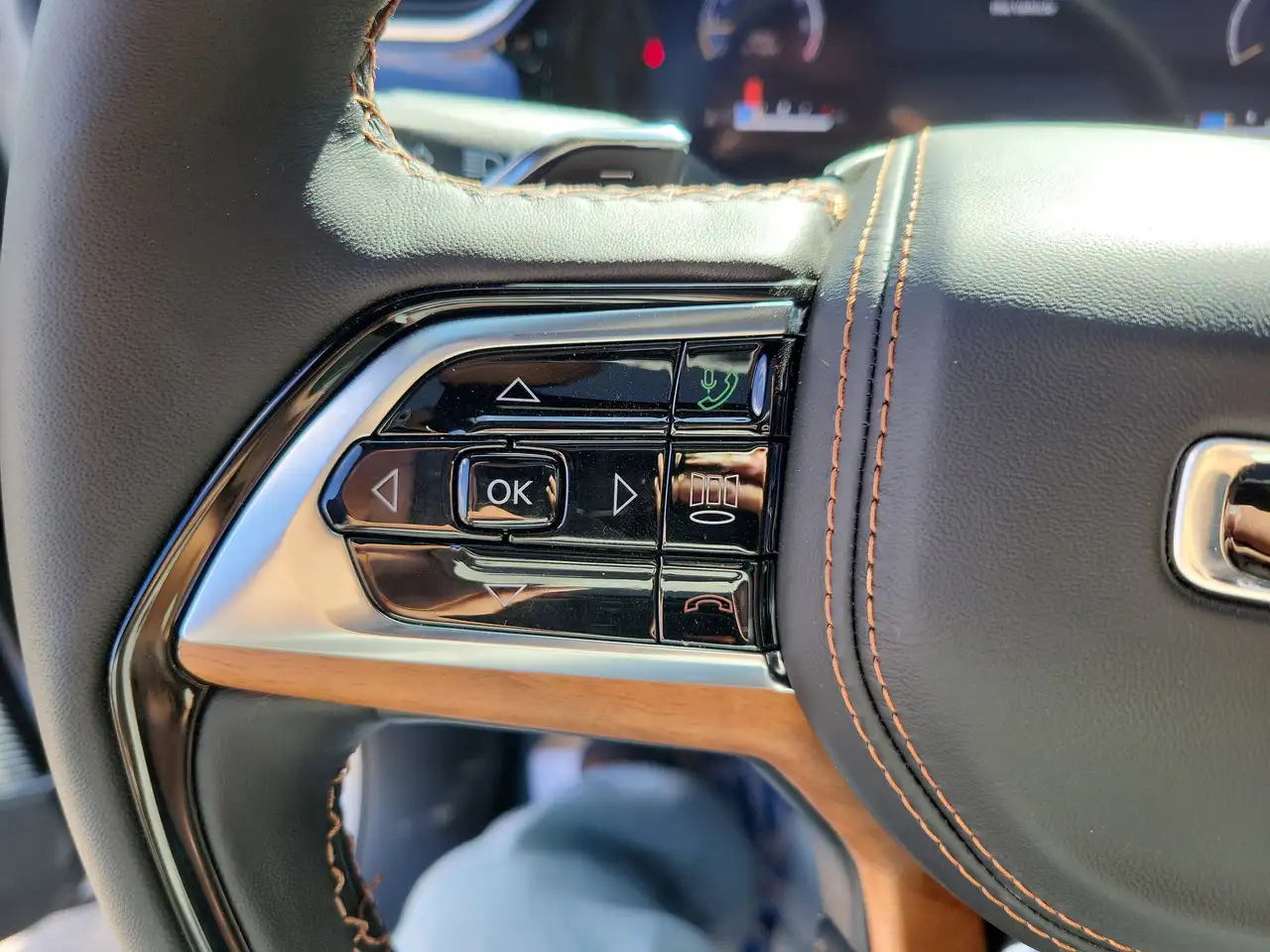 Jeep Grand Cherokee снимка Jeep Grand Cherokee