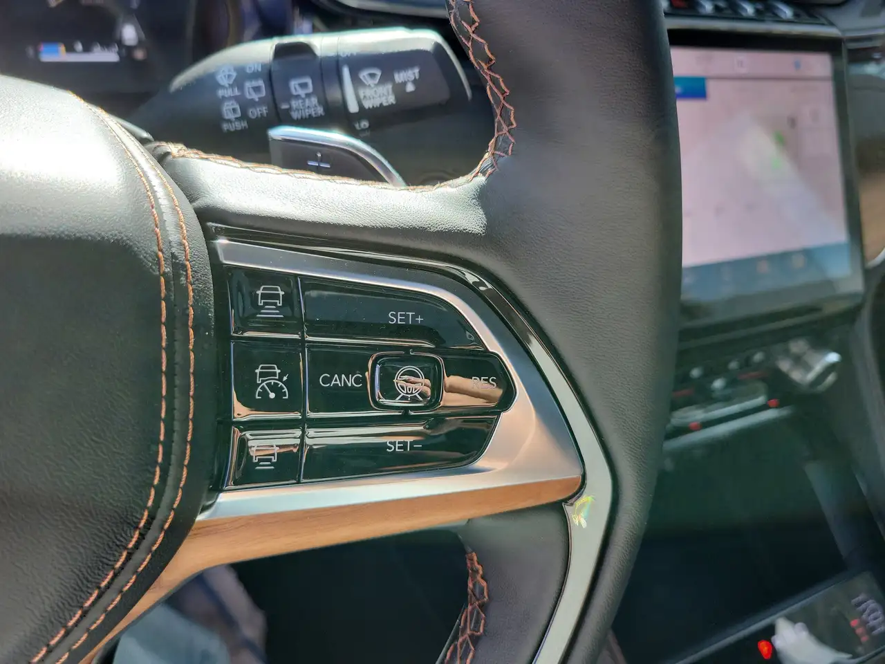 Jeep Grand Cherokee снимка Jeep Grand Cherokee