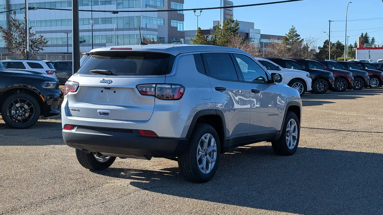 Jeep Compass photo Jeep Compass