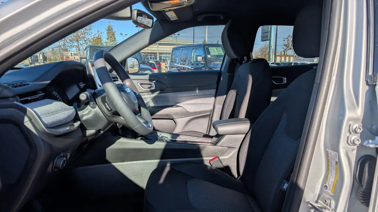 Jeep Compass photo Jeep Compass