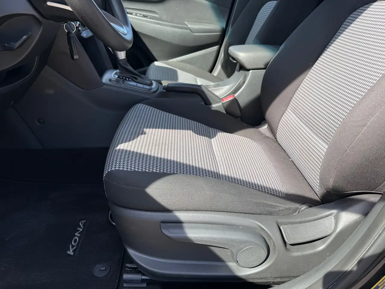 Hyundai KONA photo Hyundai KONA