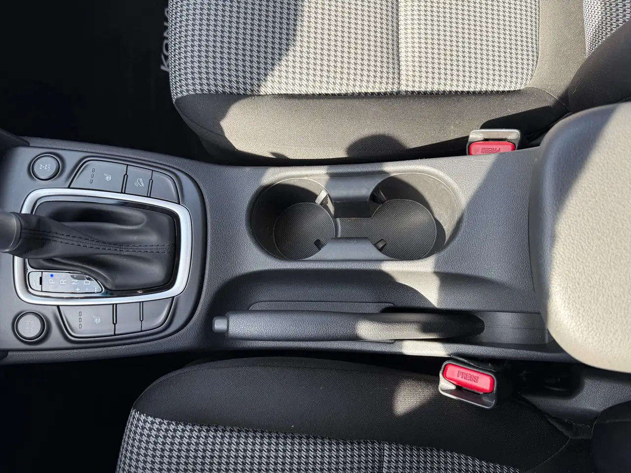 Hyundai KONA photo Hyundai KONA