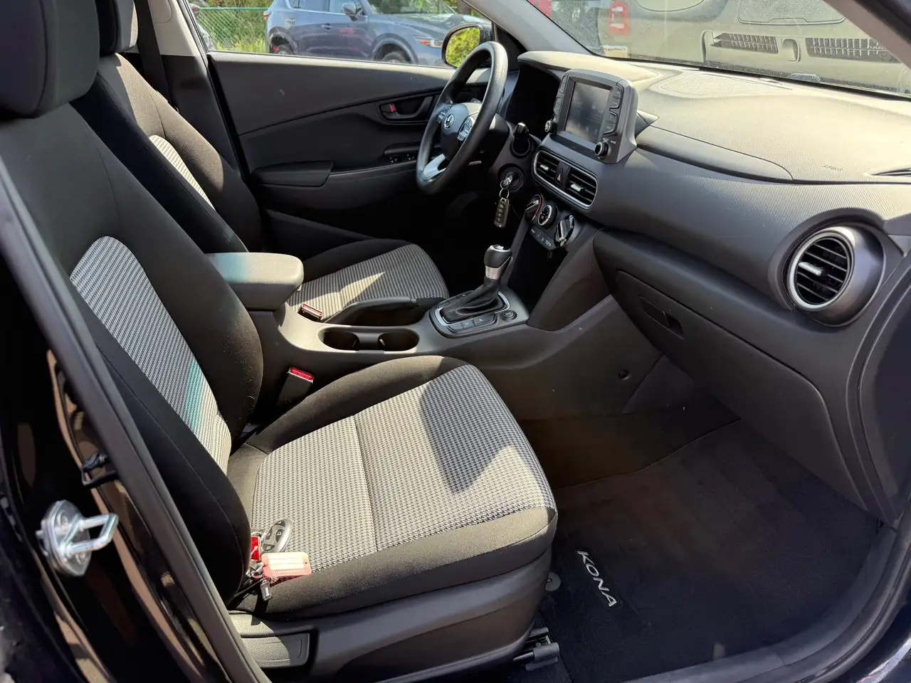Hyundai KONA photo Hyundai KONA