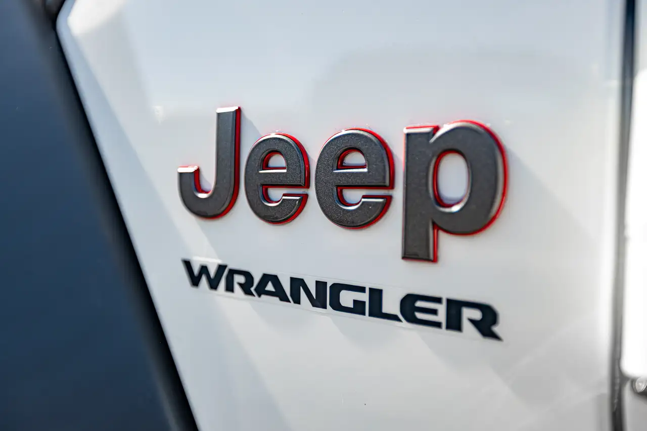Jeep Wrangler photo Jeep Wrangler
