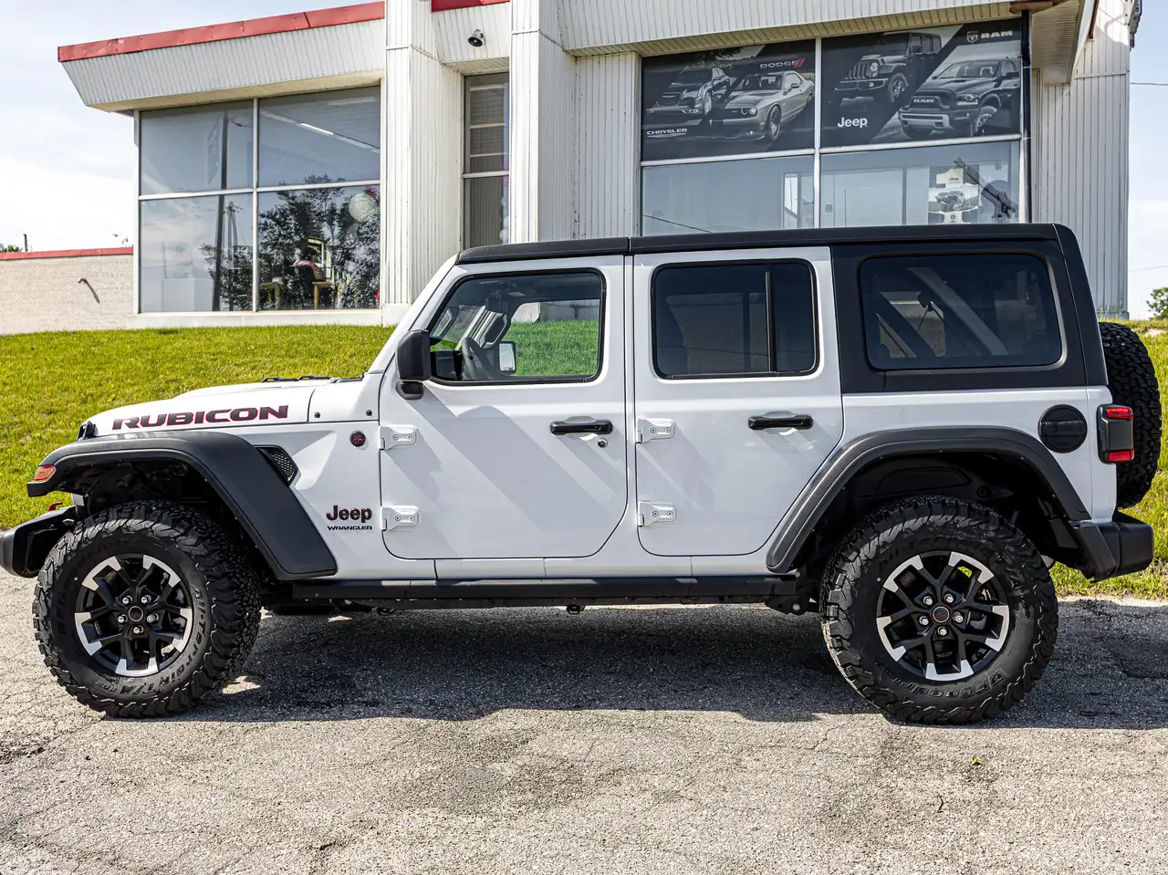 Jeep Wrangler photo Jeep Wrangler