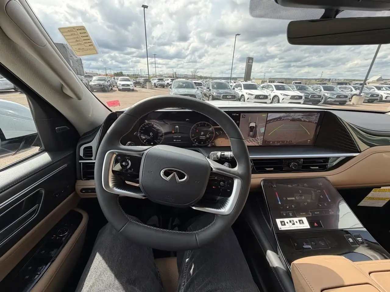 Infiniti QX80 снимка Infiniti QX80