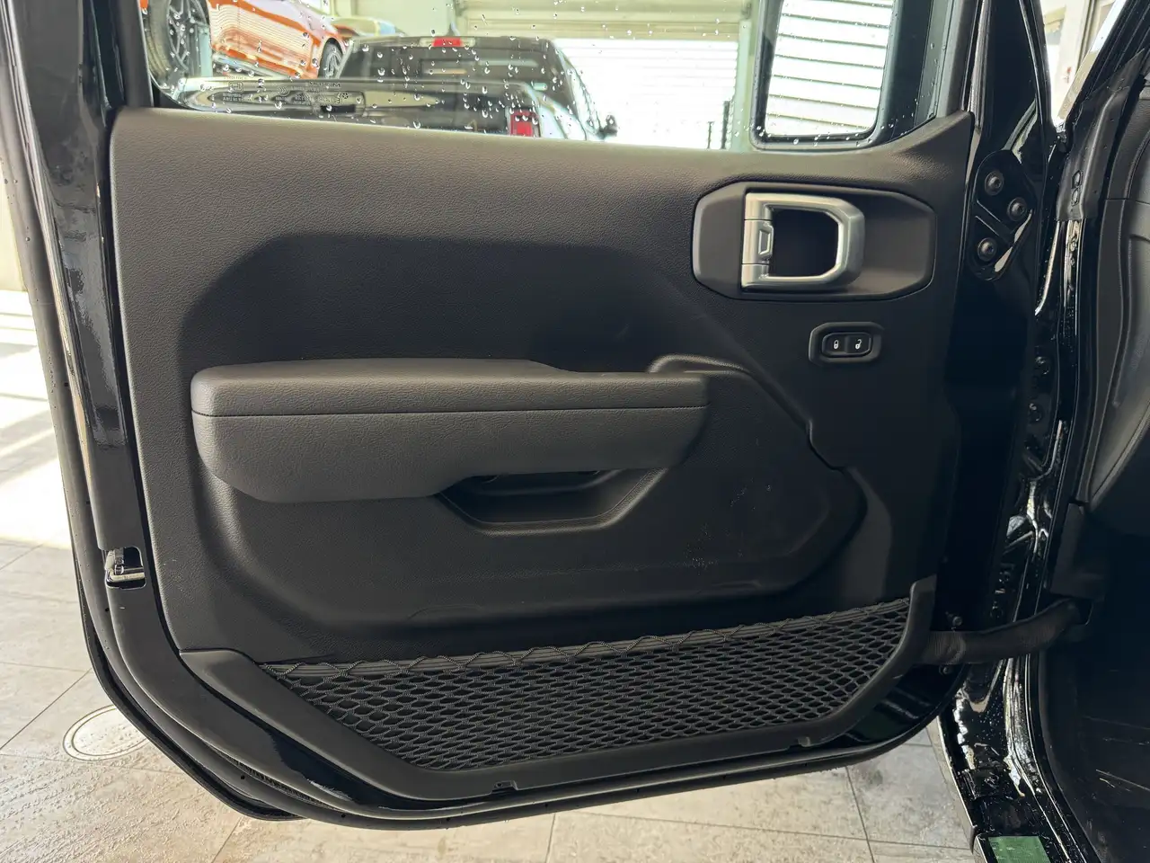 Jeep Wrangler photo Jeep Wrangler