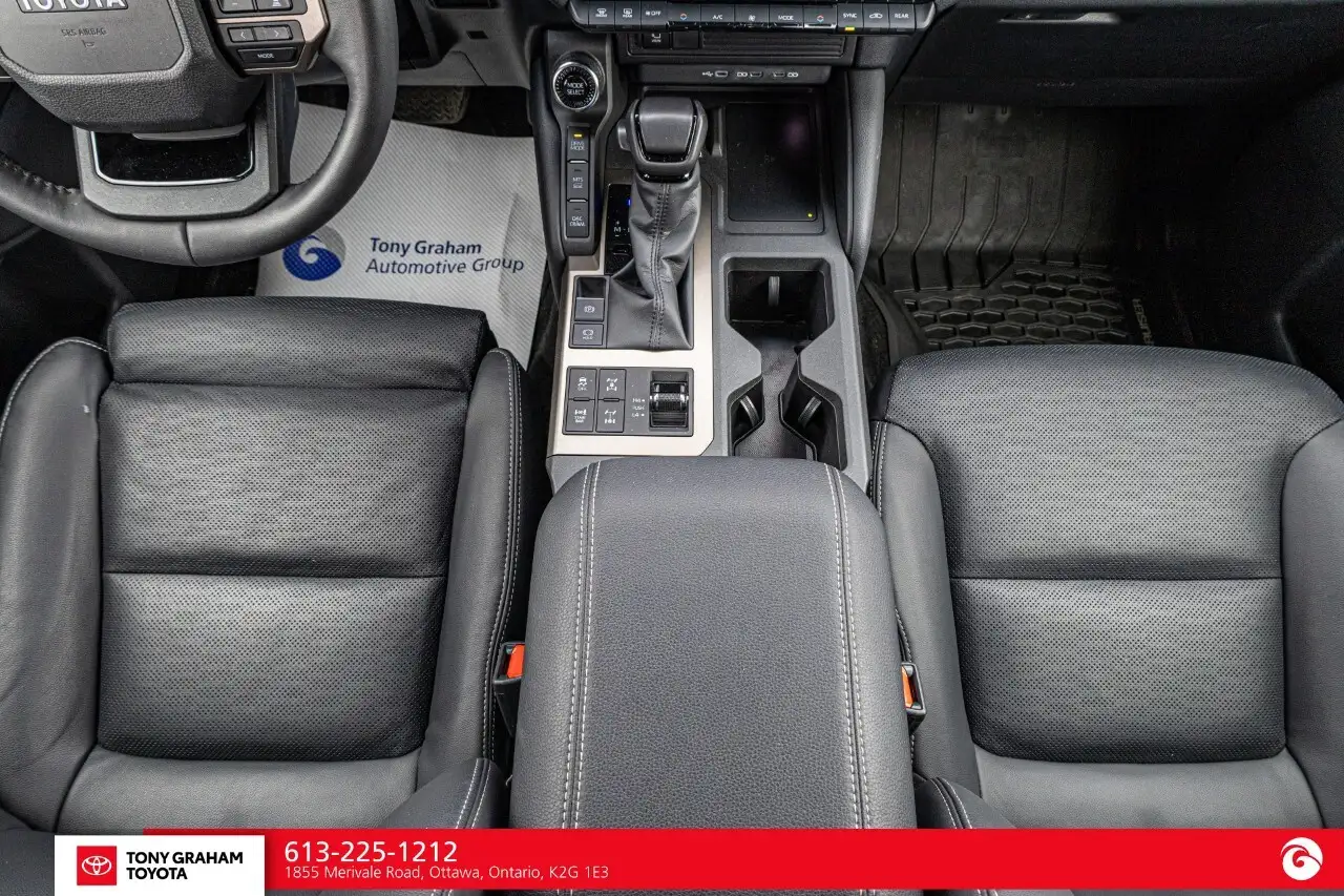 Toyota Land Cruiser снимка Toyota Land Cruiser