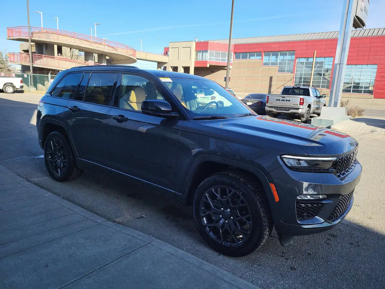 Jeep Grand Cherokee снимка Jeep Grand Cherokee