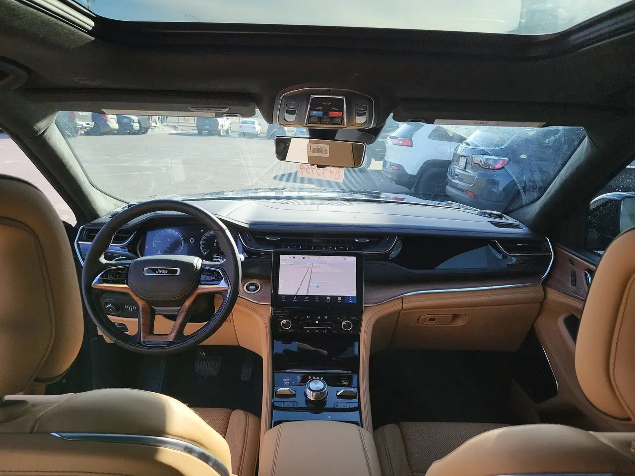 Jeep Grand Cherokee снимка Jeep Grand Cherokee