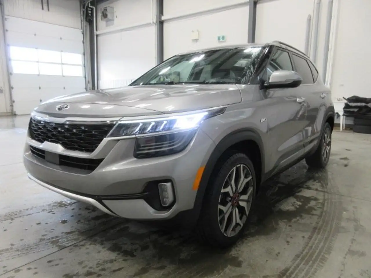 Kia Seltos photo Kia Seltos