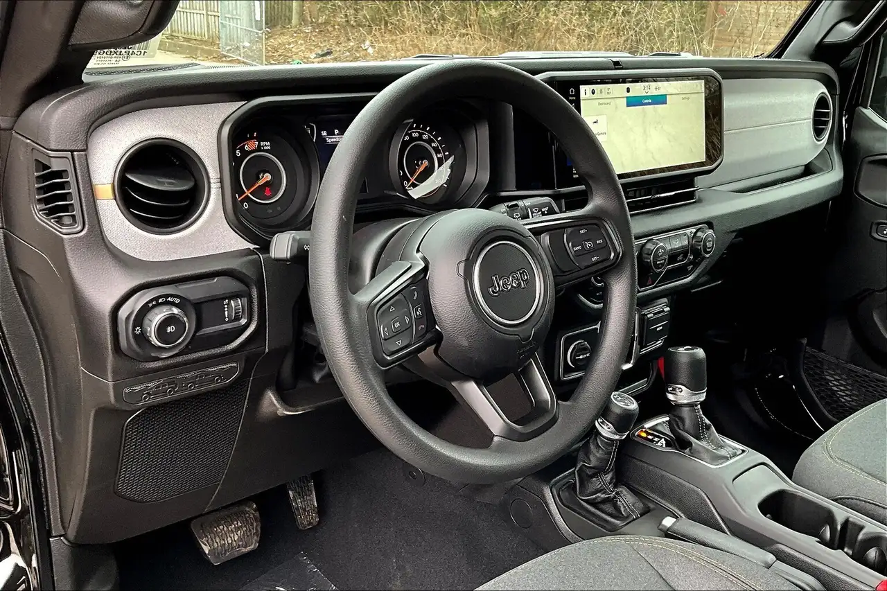 Jeep Wrangler снимка Jeep Wrangler