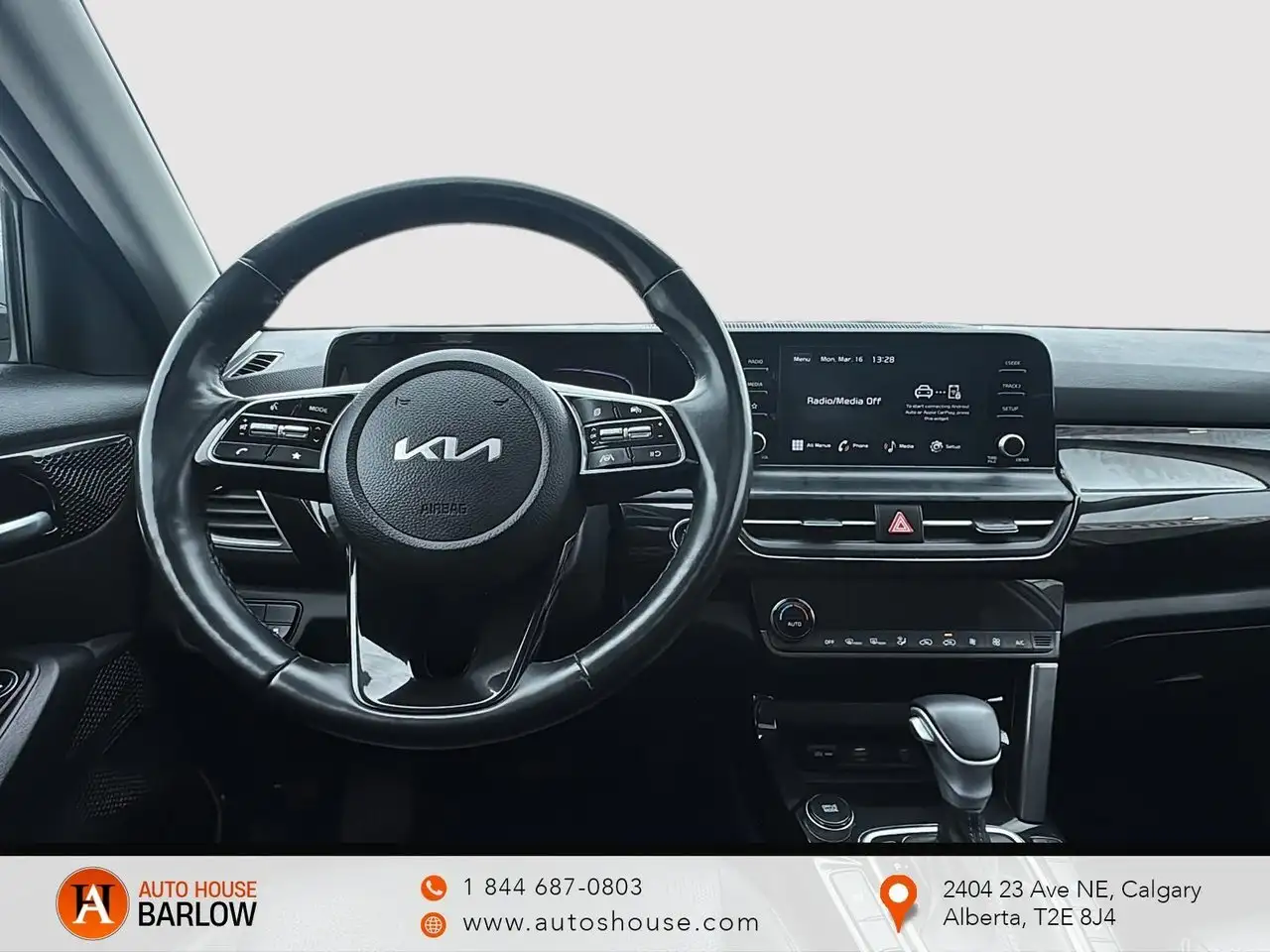 Kia Seltos photo Kia Seltos