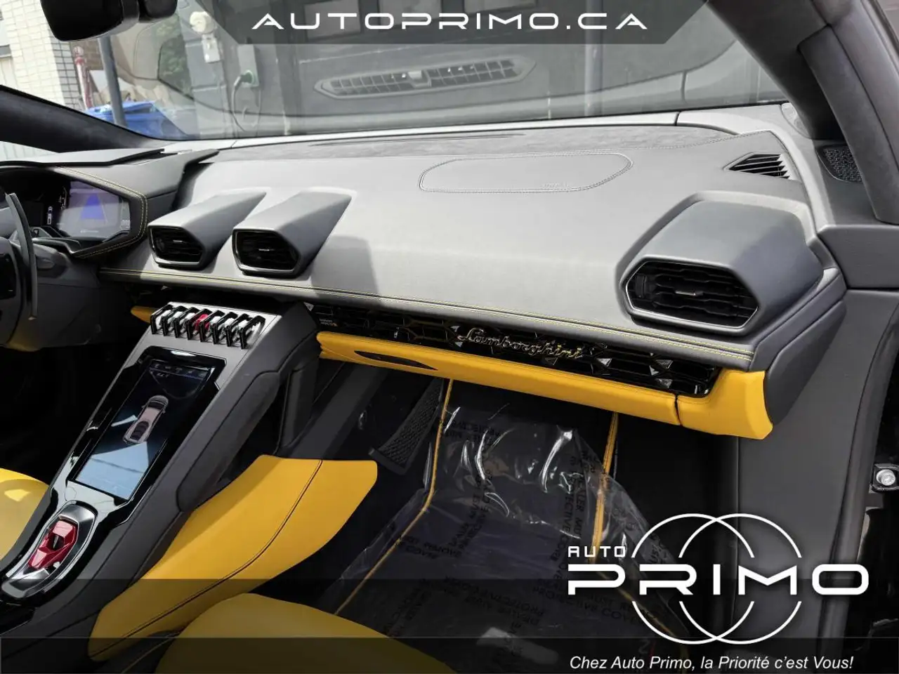 Lamborghini Huracán photo Lamborghini Huracán