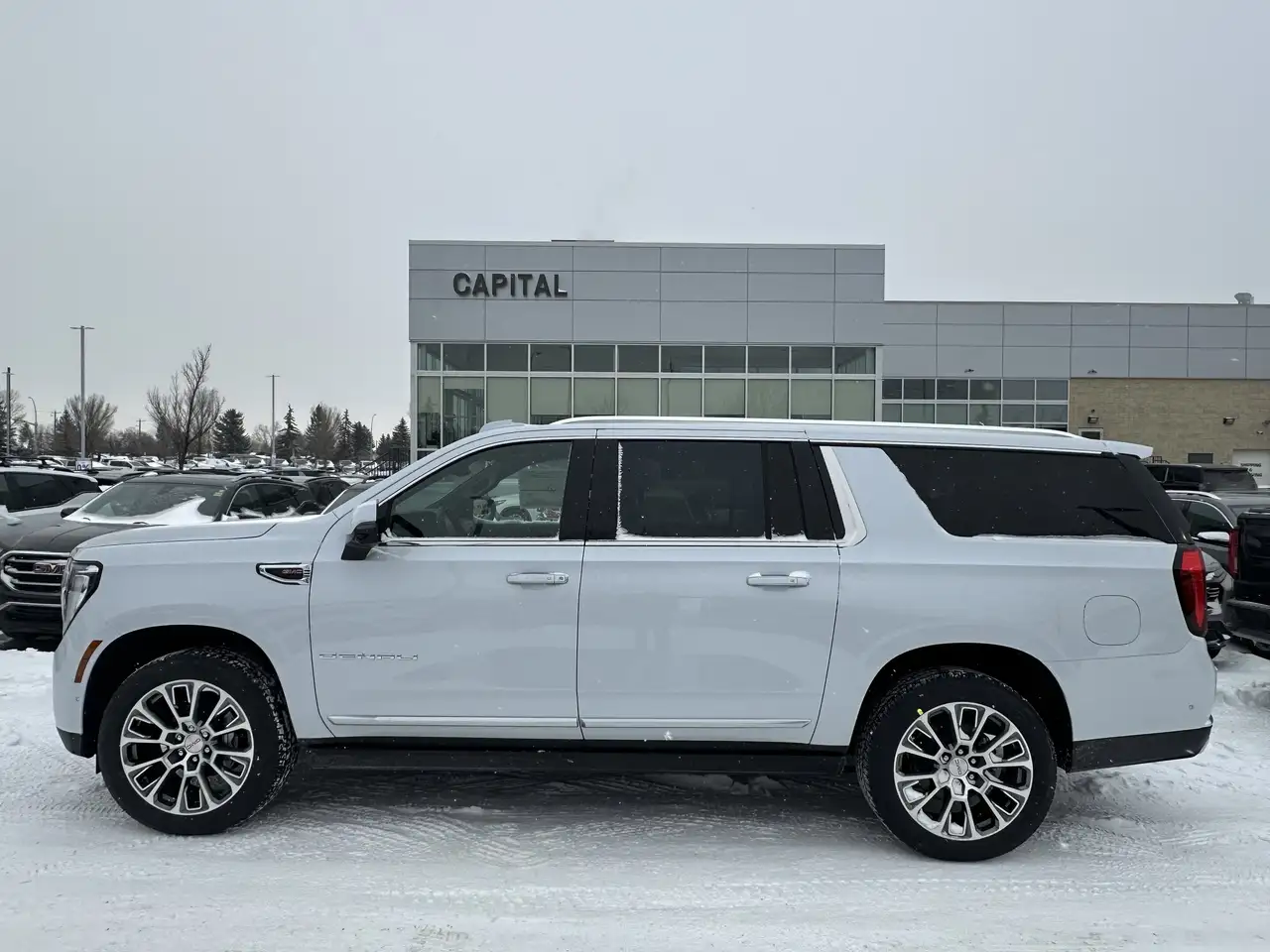 GMC Yukon photo GMC Yukon
