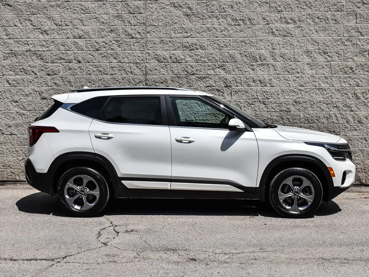 Kia Seltos photo Kia Seltos