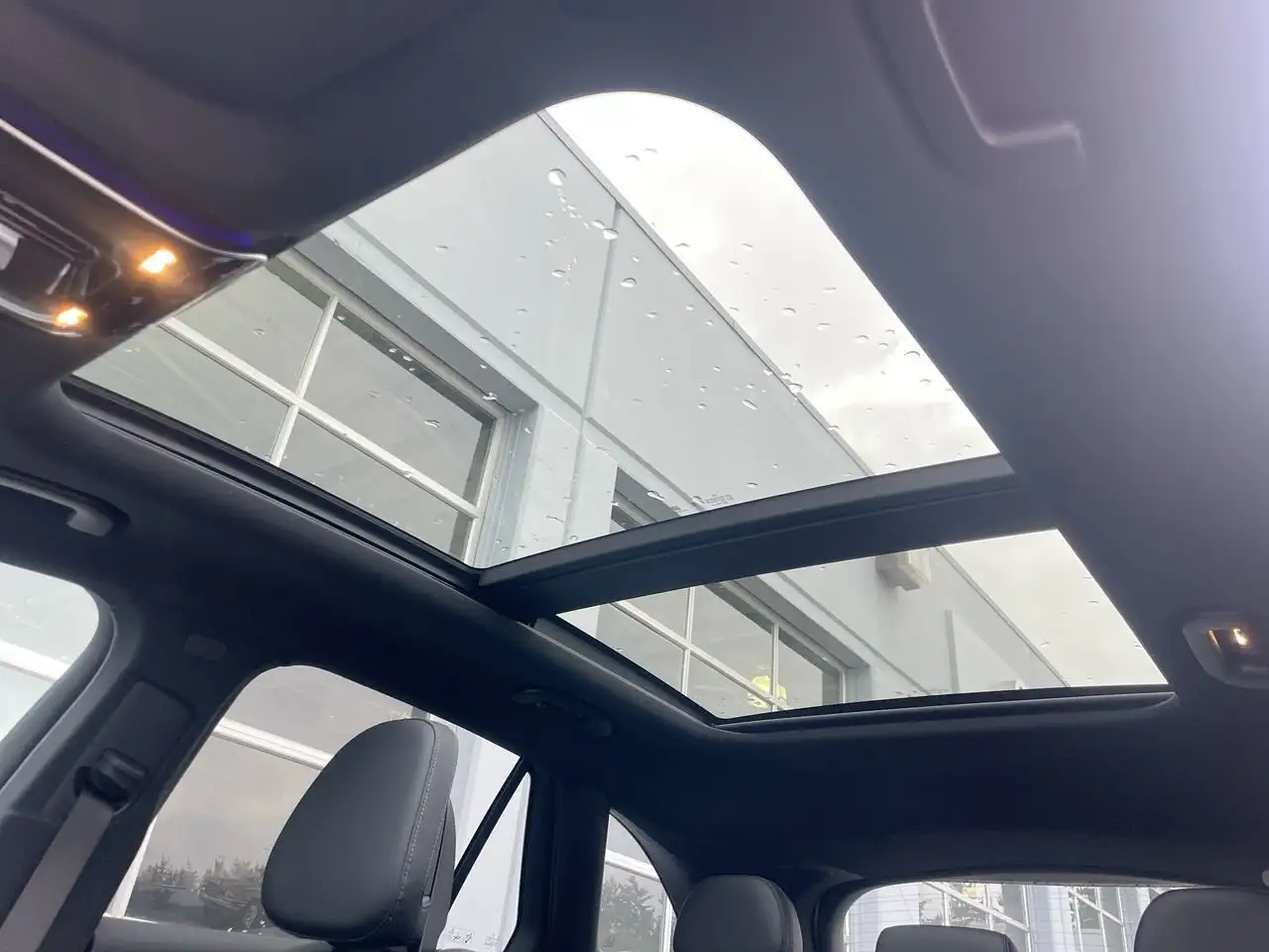 Mercedes-Benz GLC fotografie Mercedes-Benz GLC