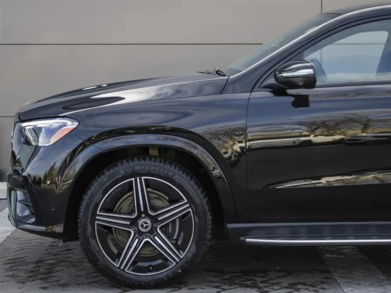Mercedes-Benz GLE снимка Mercedes-Benz GLE