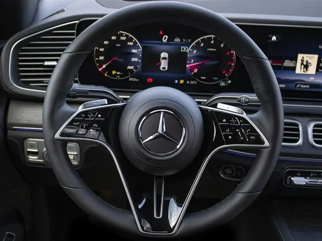 Mercedes-Benz GLE снимка Mercedes-Benz GLE